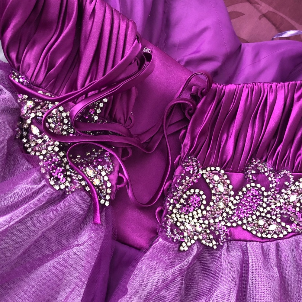 PROM DRESS! - Picture 4 of 6